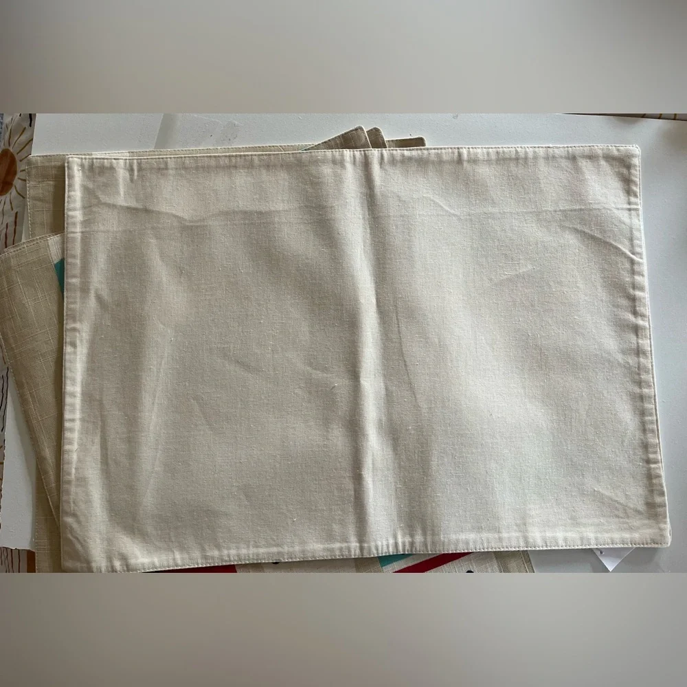 “Life is better at the Lake” placemats Neutral with red/white/blue paddles 4